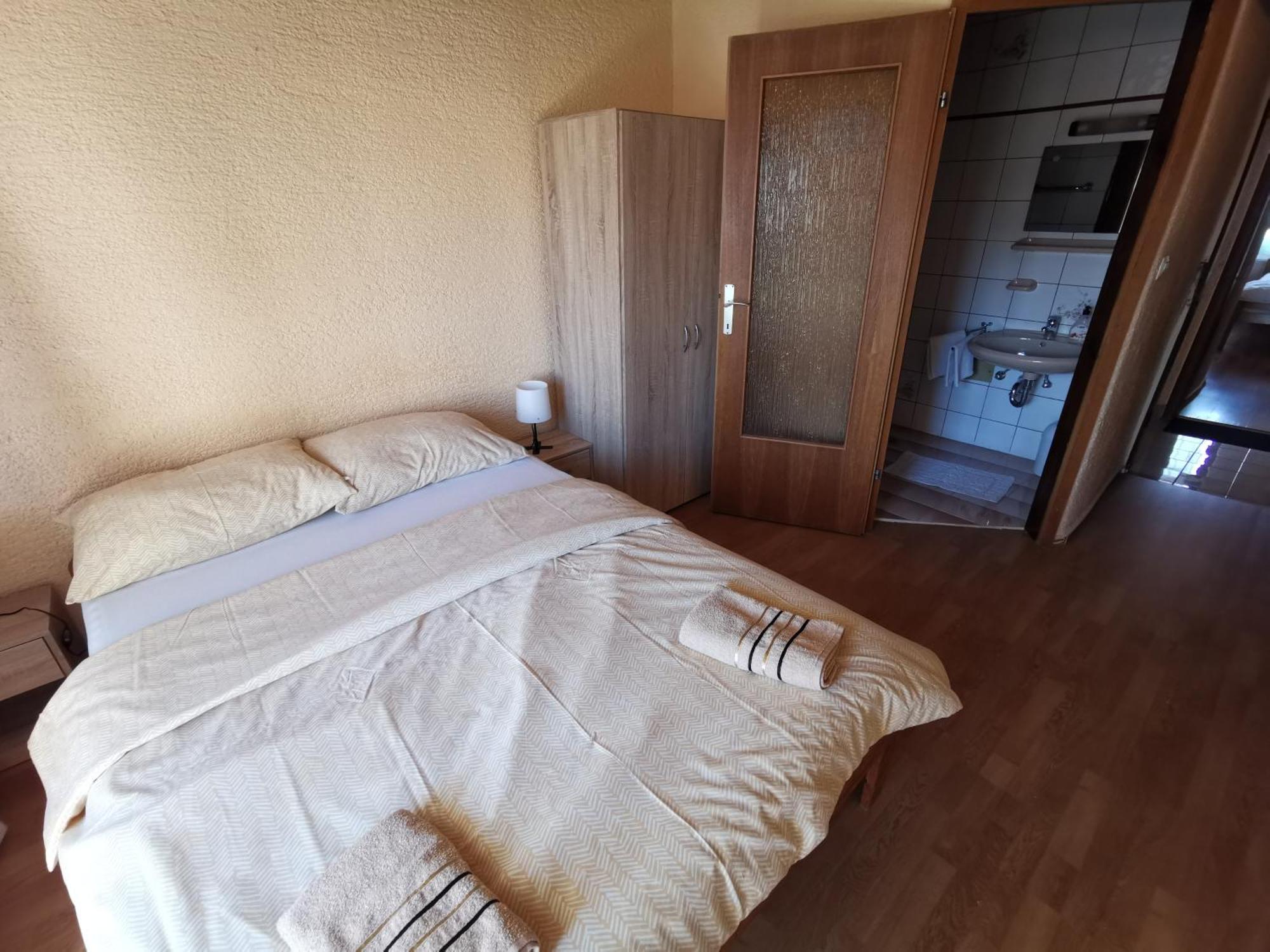 Guest House Dijana Kraljevica Eksteriør billede
