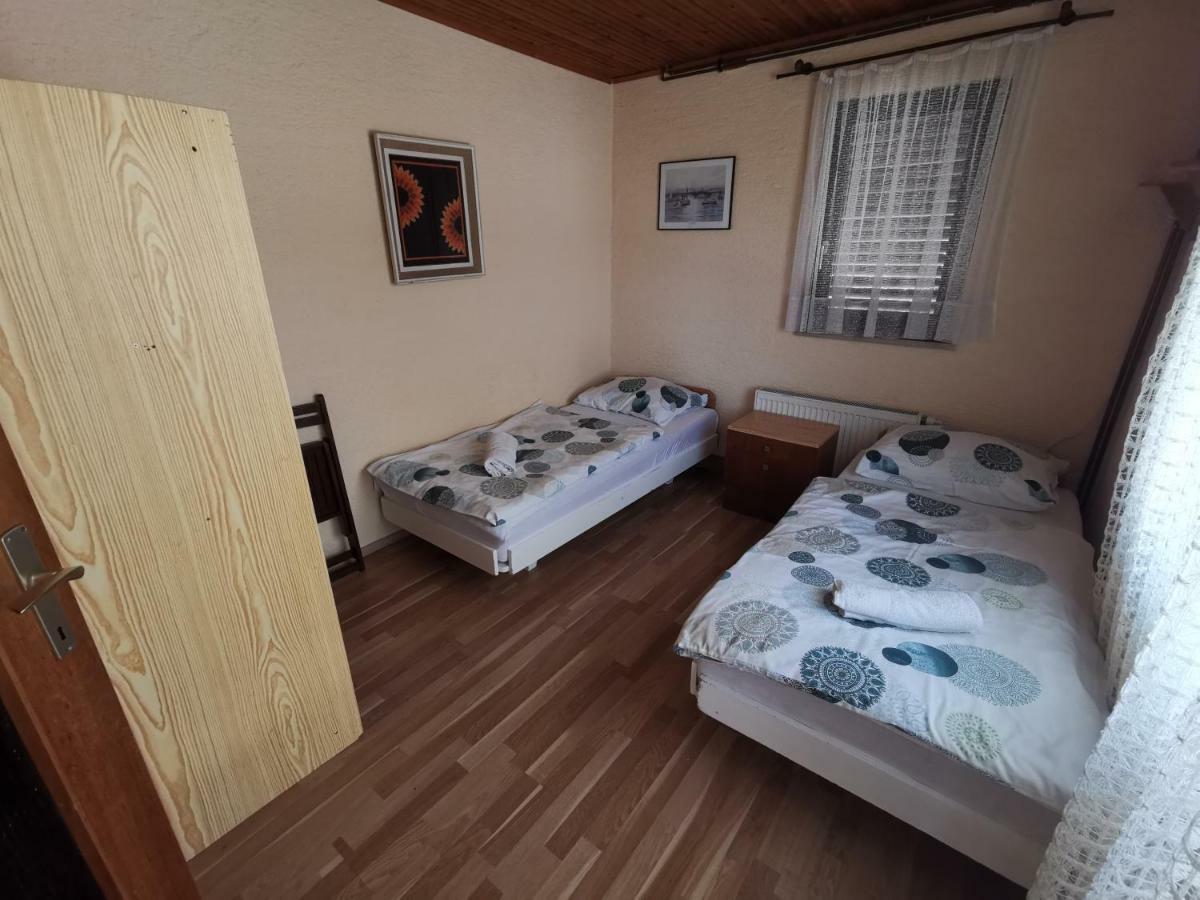 Guest House Dijana Kraljevica Eksteriør billede